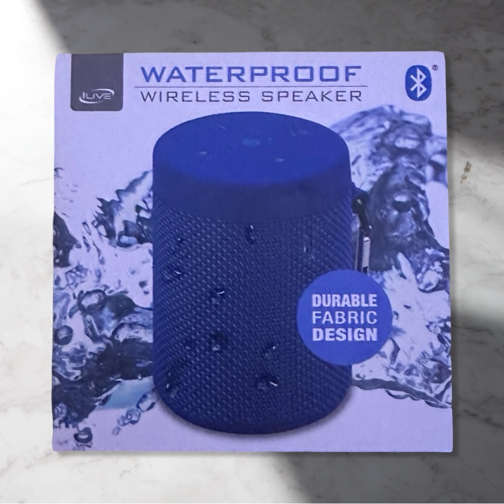 NIB iLive Waterproof Portable Speaker In Blue
